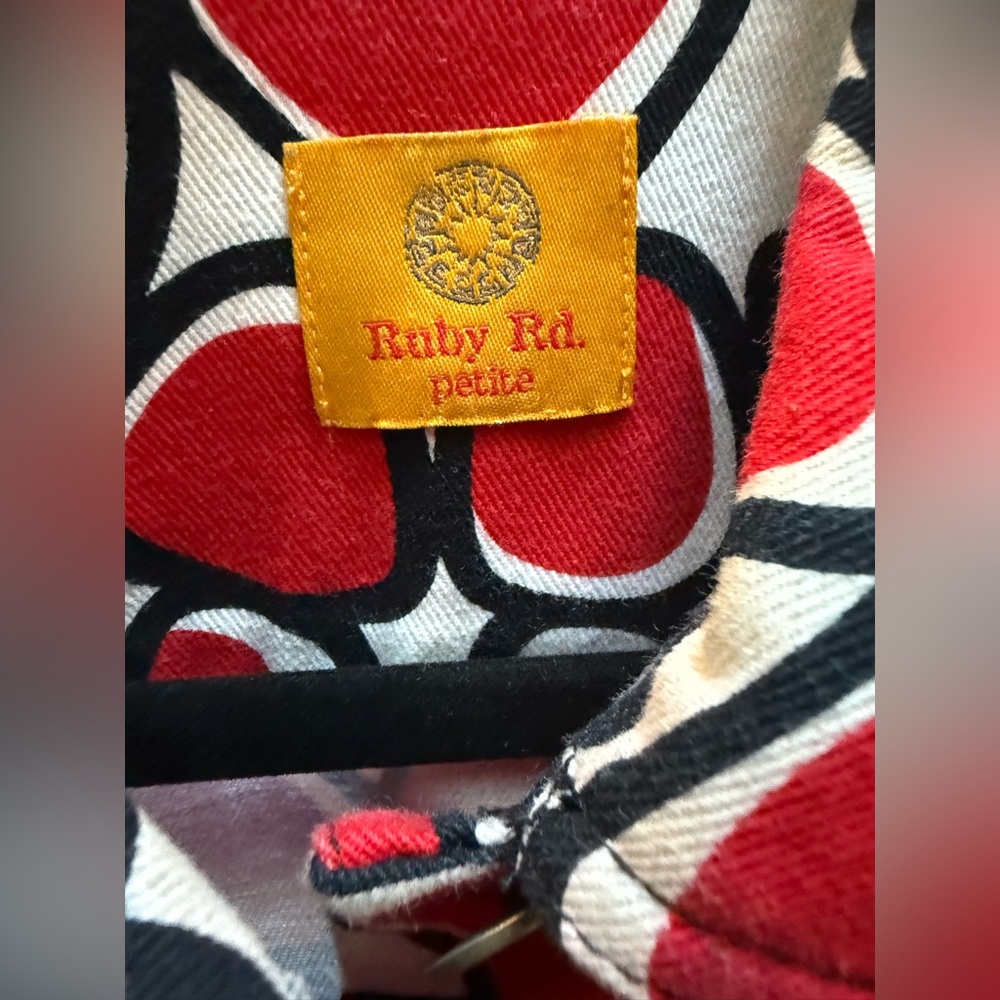 Ruby Rd Petite Vibrant Red and Black Patterned Jacket. Size Medium. EUC - Picture 2 of 13